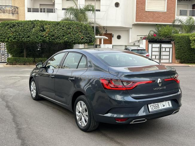 Renault Megan sedan 2021/12/29 automatique 