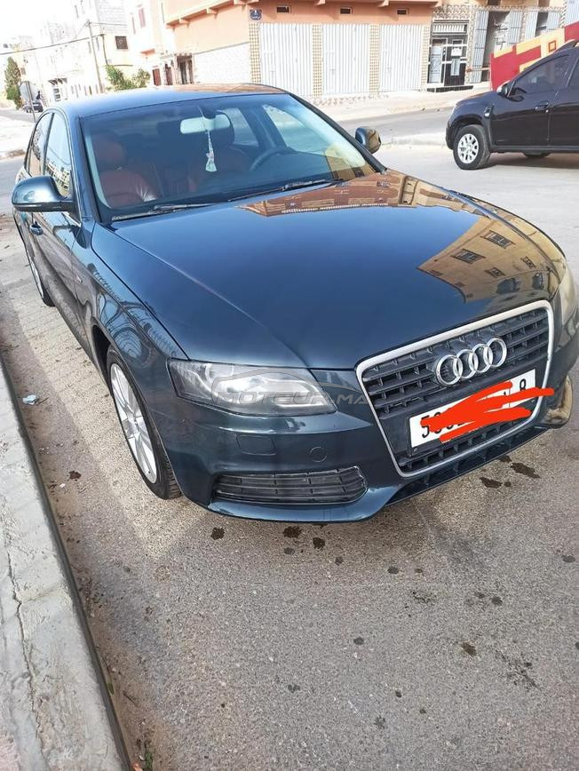 Audi A4 Essence Manuelle 2010 à Laâyoune