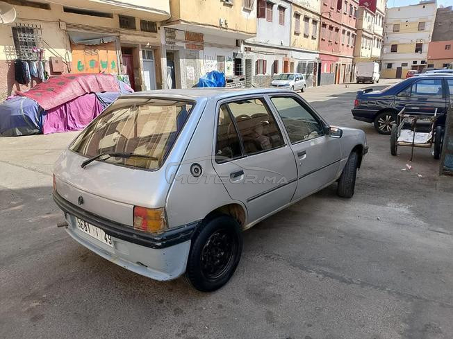 سيارة من نوع 205