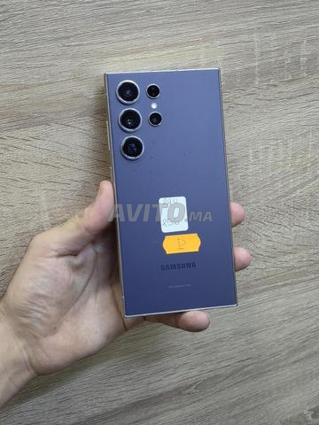 S24 Ultra 256GB 22 Cadre avec une petite fissure