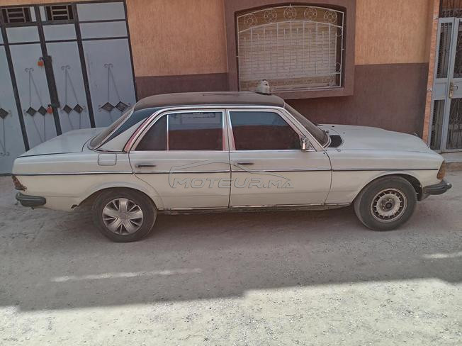 Mercedes 240 