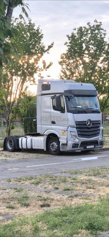 Mercedes Actros 1848