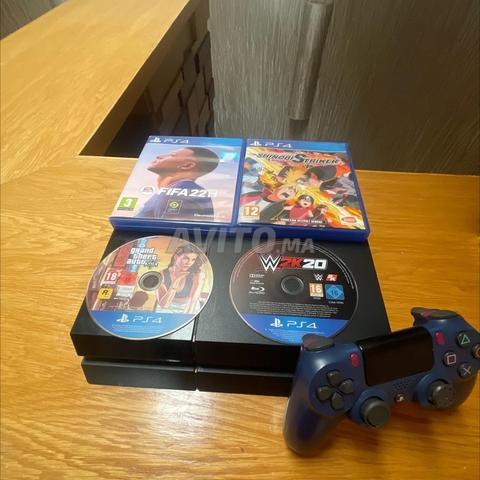 PS4 manette et jeux (tout en parfait état)