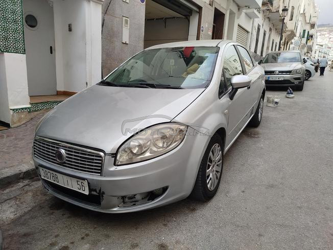 Je met en vente ma Fiat Linea en très bon état. 