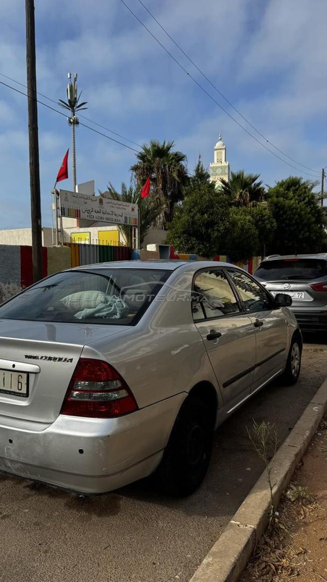 je mets en vente ma voiture toyota corolla 