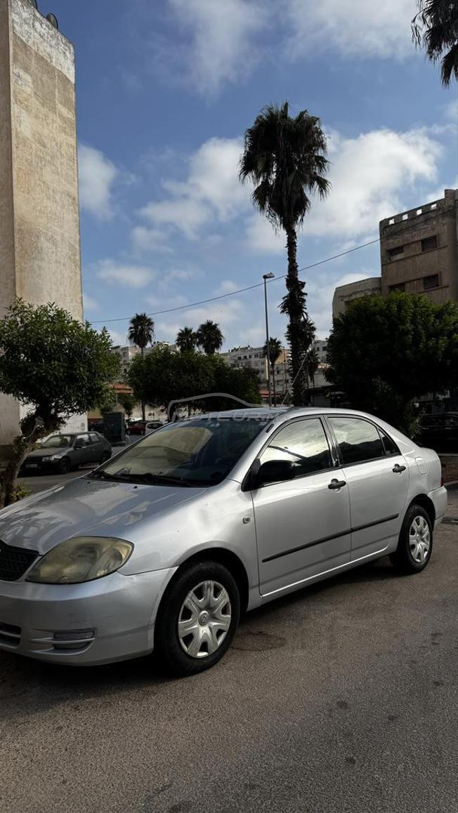 je mets en vente ma voiture toyota corolla 