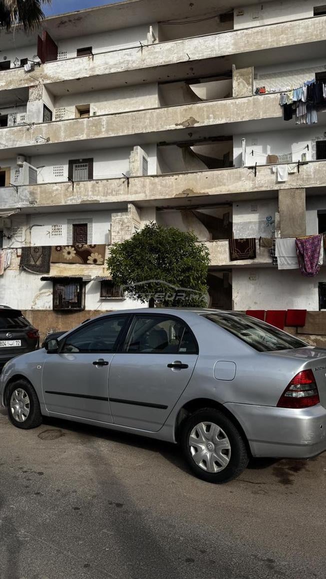 je mets en vente ma voiture toyota corolla 