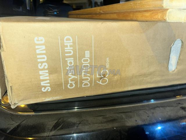 Samsung Crystal UHD DU7100 65 pouces - 2