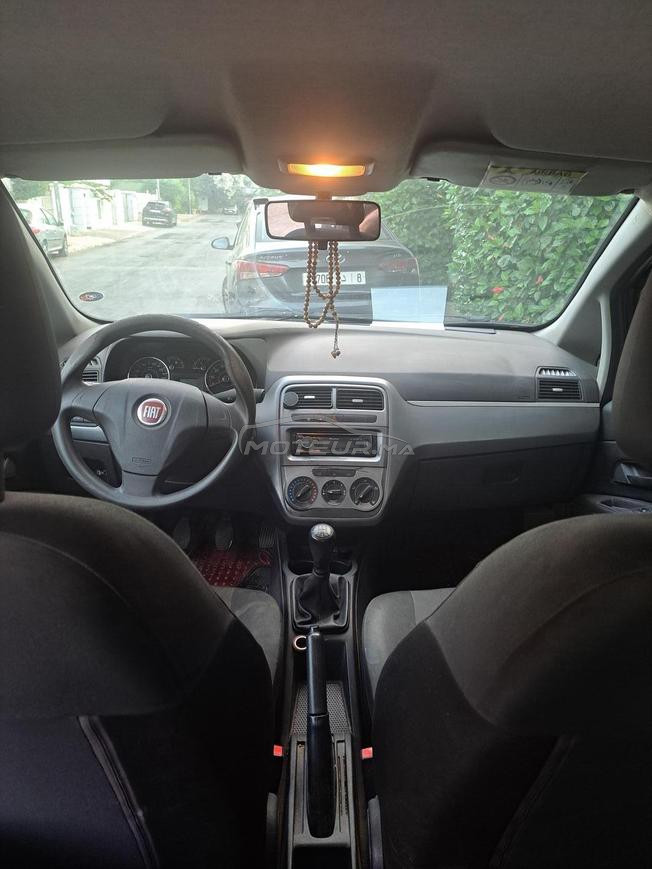 Fiat punto modèle 2017 très bon etat