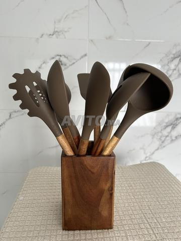 Ensemble complet d'ustensiles de cuisine en silicone