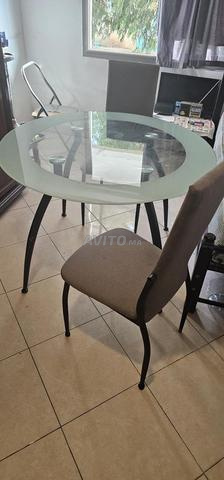 Table en verre avec 4 chaises - 2