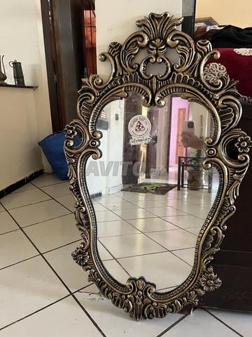 Beau miroir à accrocher