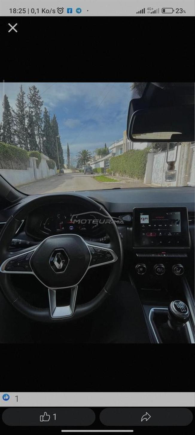 Renault Clio Essence Manuelle 2023 à Azrou