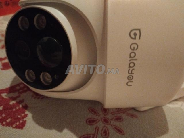Caméra de surveillance Wi-Fi - 2