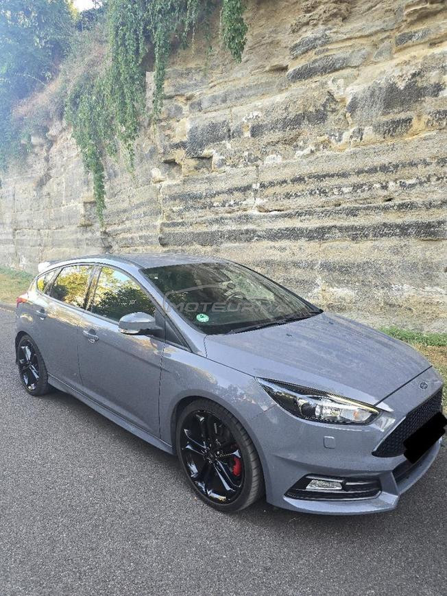 Ford Focus ST 2.0 EcoBoost 250 ch