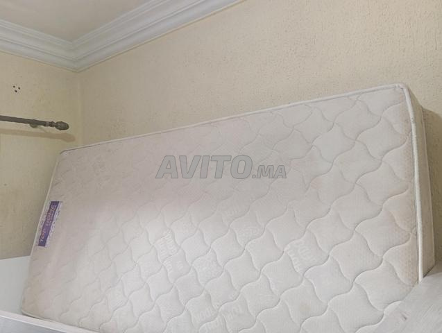 Lit superposé avec 2 matelas à vendre - 2