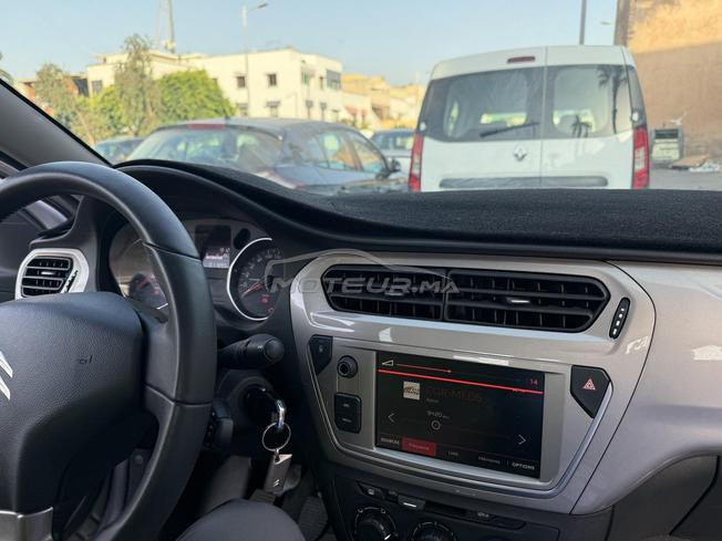 voiture trés bon etat