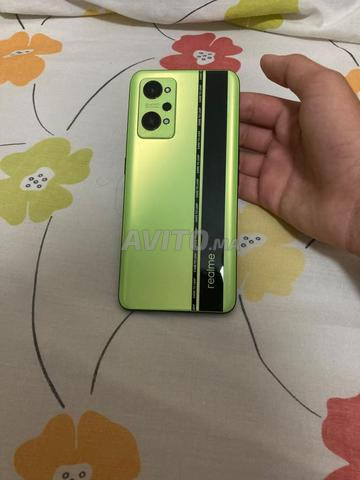 Téléphone gamer realme gt neo 2 24 Go RAM