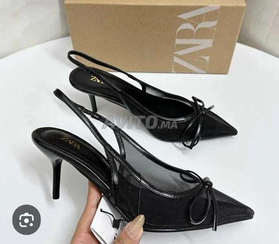 Jolies sandales noires ZARA 38
