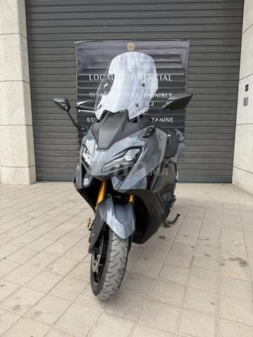 Tmax 560 Tech Max - 2