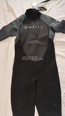 بدلة ركوب الأمواج O'Neill مقاس M - 2