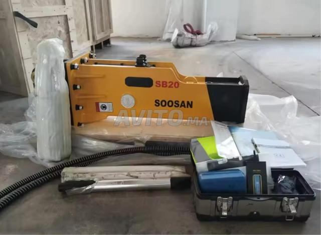 مطرقة هيدروليكية SOOSAN SB 20 BOX (126 كجم) - 2