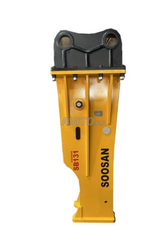 Marteau hydraulique SOOSAN SB 131 BOX ( 2833 kg )