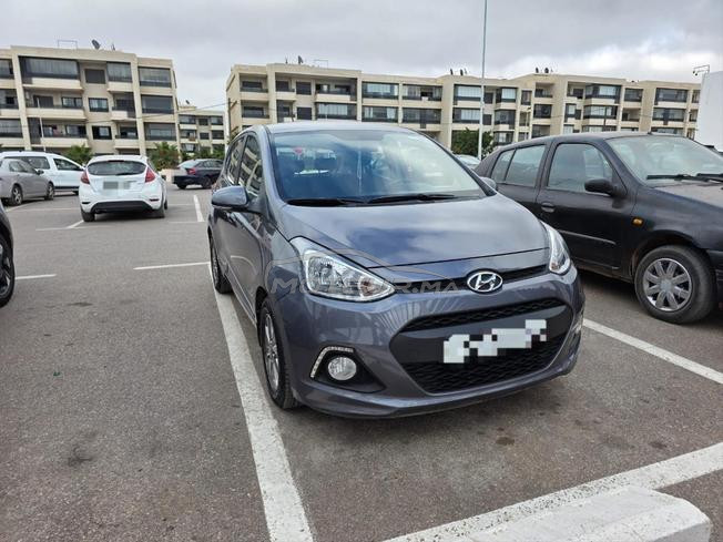HYUNDAI. Grand i10
