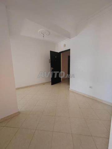 Studio vide à louer au complexe Ibrahim Elkhalil