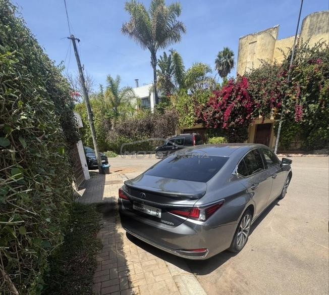 Lexus ES300h Hybride 2019 – État Excellent