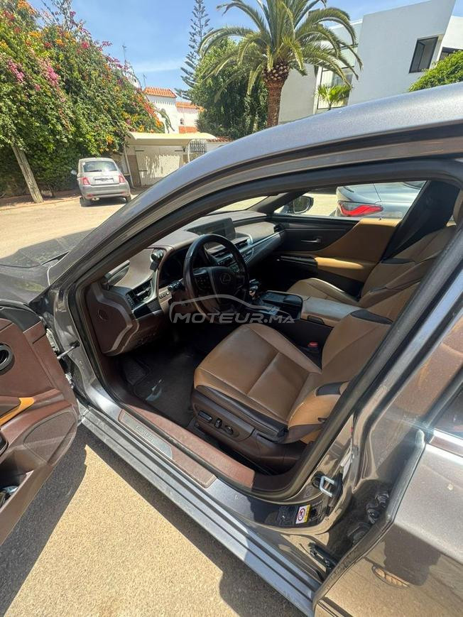 Lexus ES300h Hybride 2019 – État Excellent