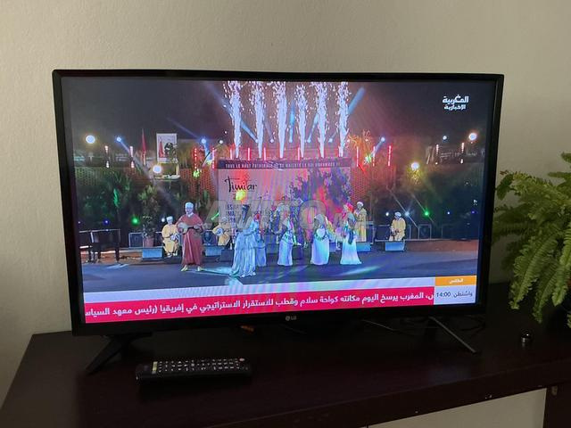تلفزيون إل جي بحالة جيدة - 2