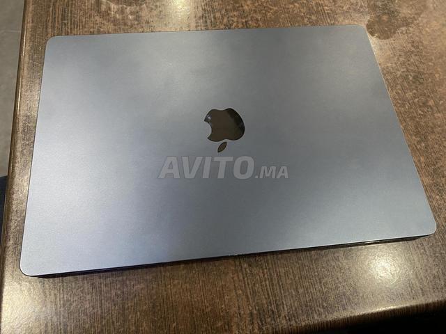 ماك بوك اير M2 15 بوصة 8 جيجابايت 256 جيجابايت 260 دورة