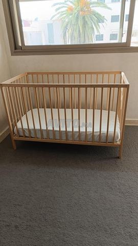 Lit bébé IKEA avec Matelas - 2