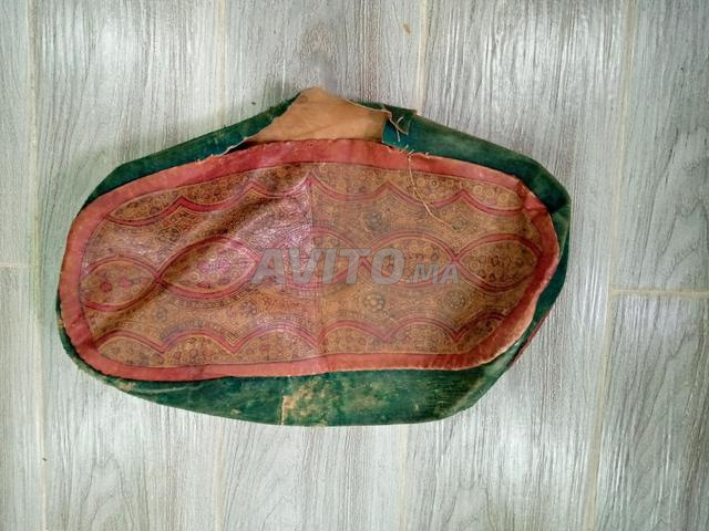 Coussin de voyage traditionnel ancien. - 2