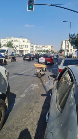 مكتبان للإيجار في شارع بن تافين