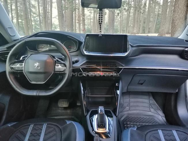 Peugeot 2008 diesel Automatique Fin 2020