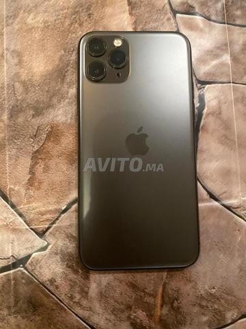 iPhone 11 Pro 256 Go — Très bon état / Face ID OK - 2