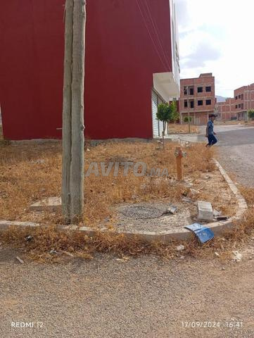 Terrain en forme de fourche, 2 façades, ensoleillé et équipé - 2