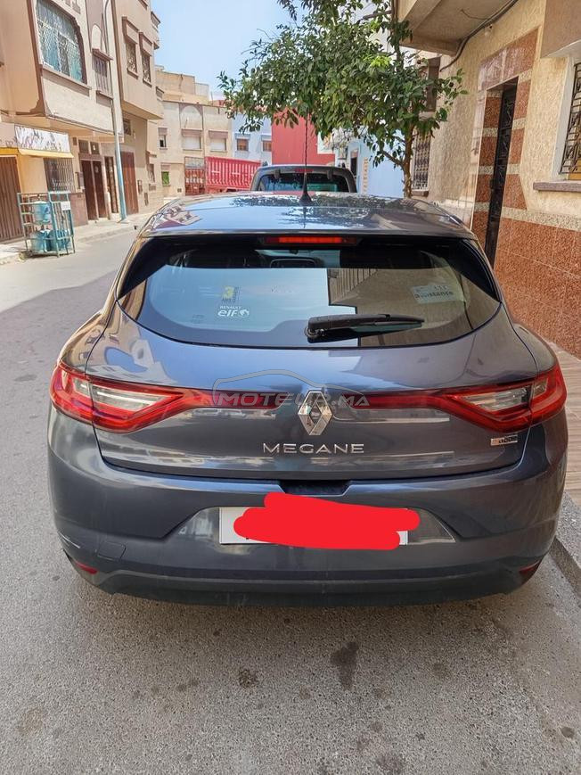 voiture en très bonne état rien a réparer 