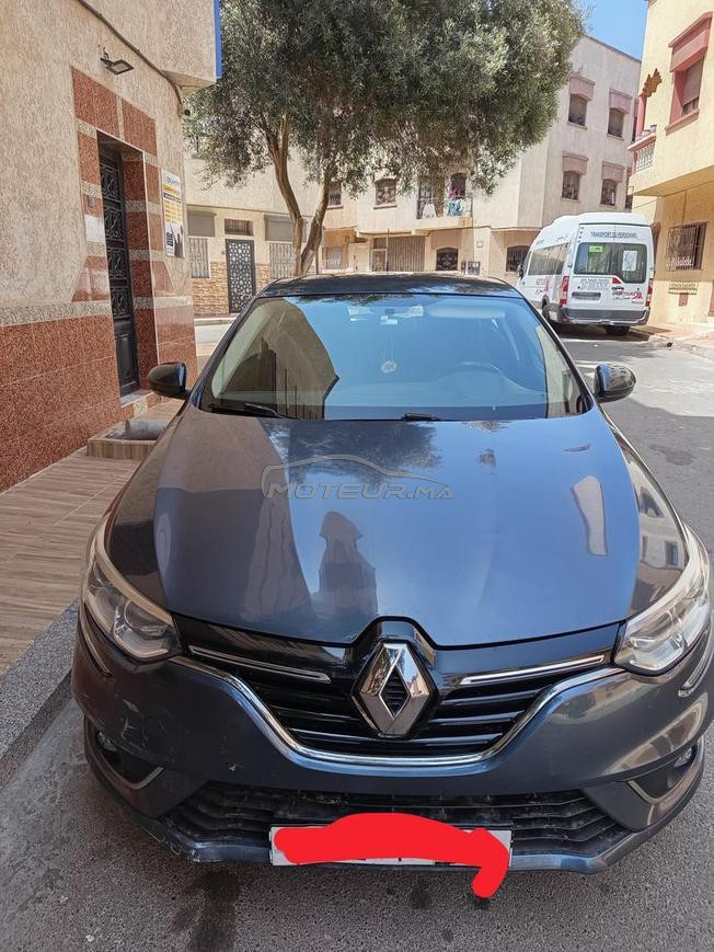 voiture en très bonne état rien a réparer 