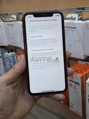 iPhone XR 64Go, batterie 83%, jamais ouvert, propre - 2