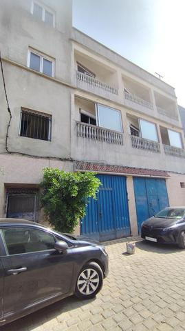 Immeuble à vendre avec terrain