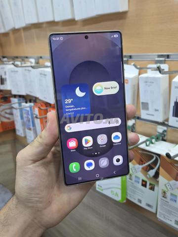 S25 Ultra 256GB 12GB RAM tout est original il y a une rayure - 2