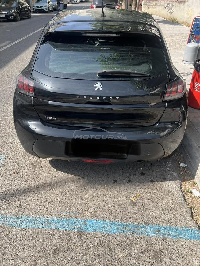 Peugeot 208 Diesel Manuelle 2023 à Tanger