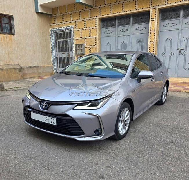 TOYOTA COROLLA PRÉSTIGE HYBRID 