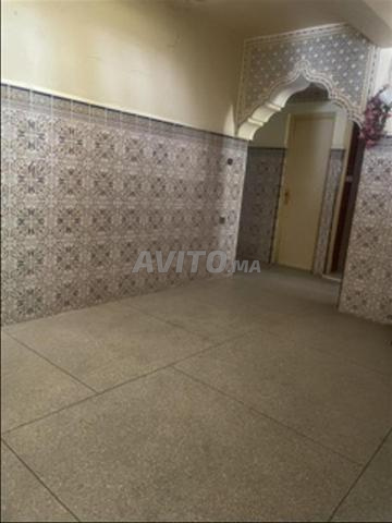 منزل مع طابق أرضي تجاري للبيع - 2