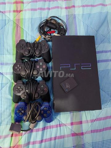 PS2 : 4 manettes, une défectueuse, le reste propre