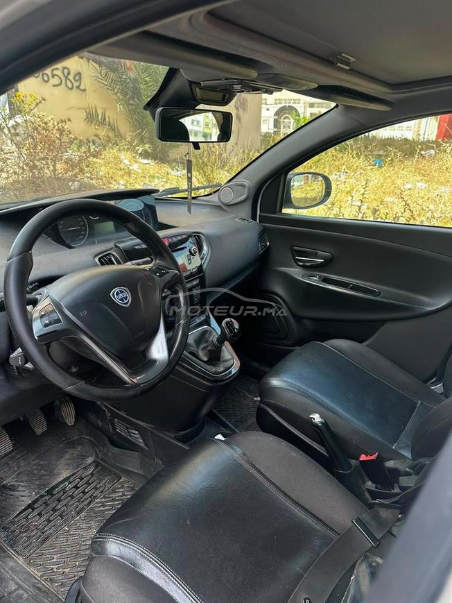 Lancia 2013 n9iya full option ka tprki rasa