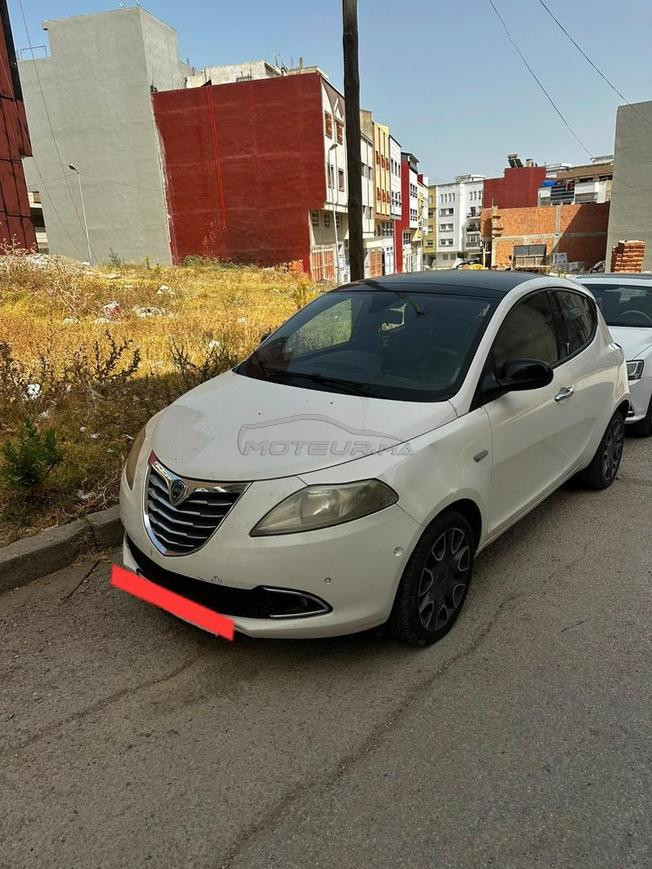 Lancia 2013 n9iya full option ka tprki rasa